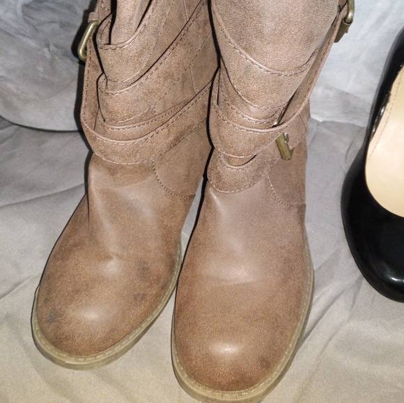 Boots - Picture 2 of 2